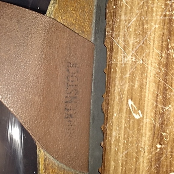 Birkenstock 9 to 9.5 sandals - Picture 6 of 8